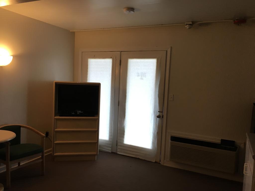 Point 1 Resort & Motel Уэстерли Экстерьер фото